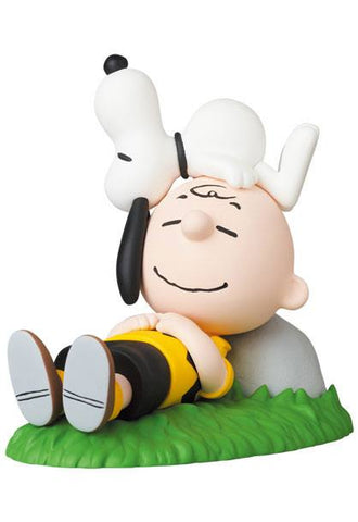 Peanuts UDF Series 13 Mini Figure Napping Charlie Brown & Snoopy 10 cm - charlie brown, charlie brown&snoopy, Medicom, medicom toy, Peanuts, Snoopy, Snoopy Figurine, UDF series 13 - Gadgetz Home